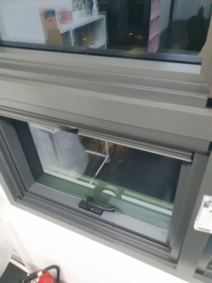 종로 사무실청소 유리창