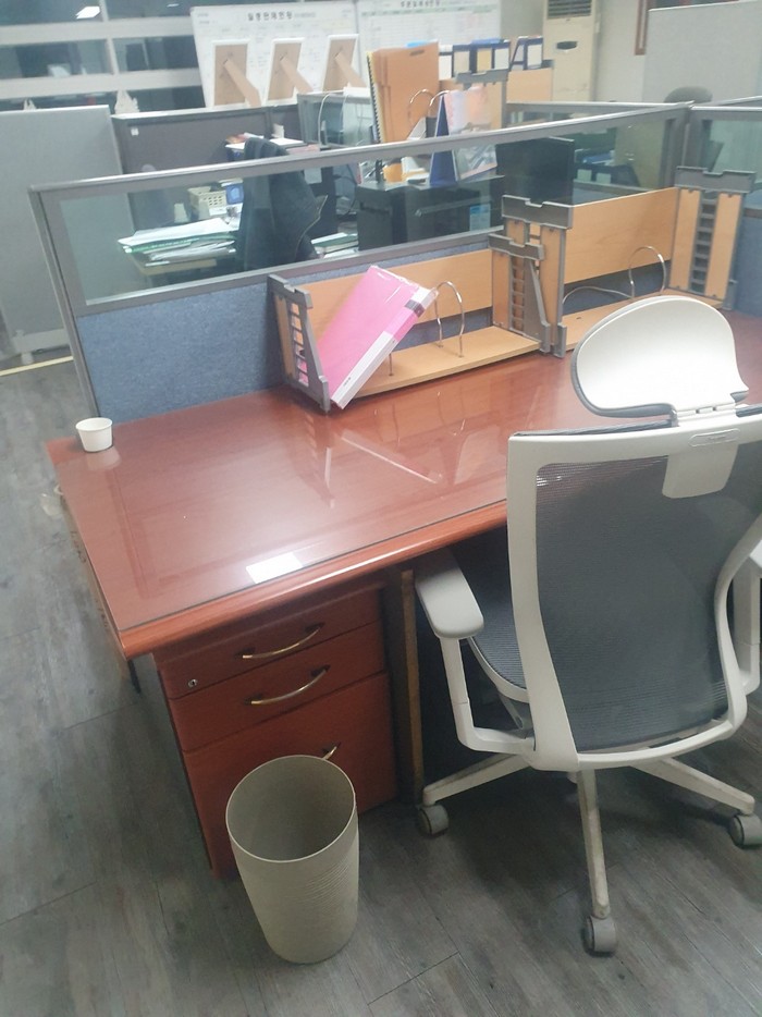 종로 사무실청소 사무실내부