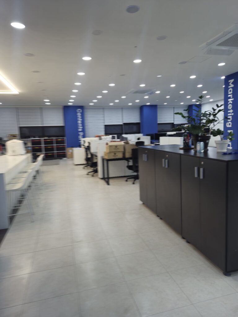 화성 사무실청소 바닥