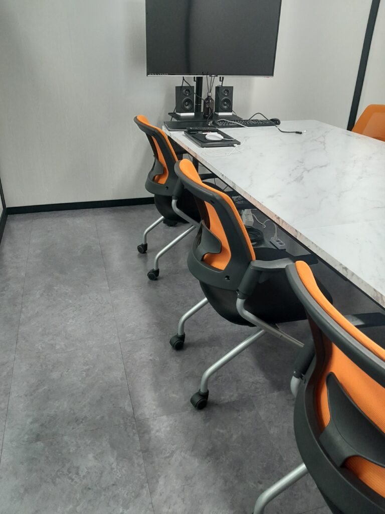 홍대 사무실청소 회의실