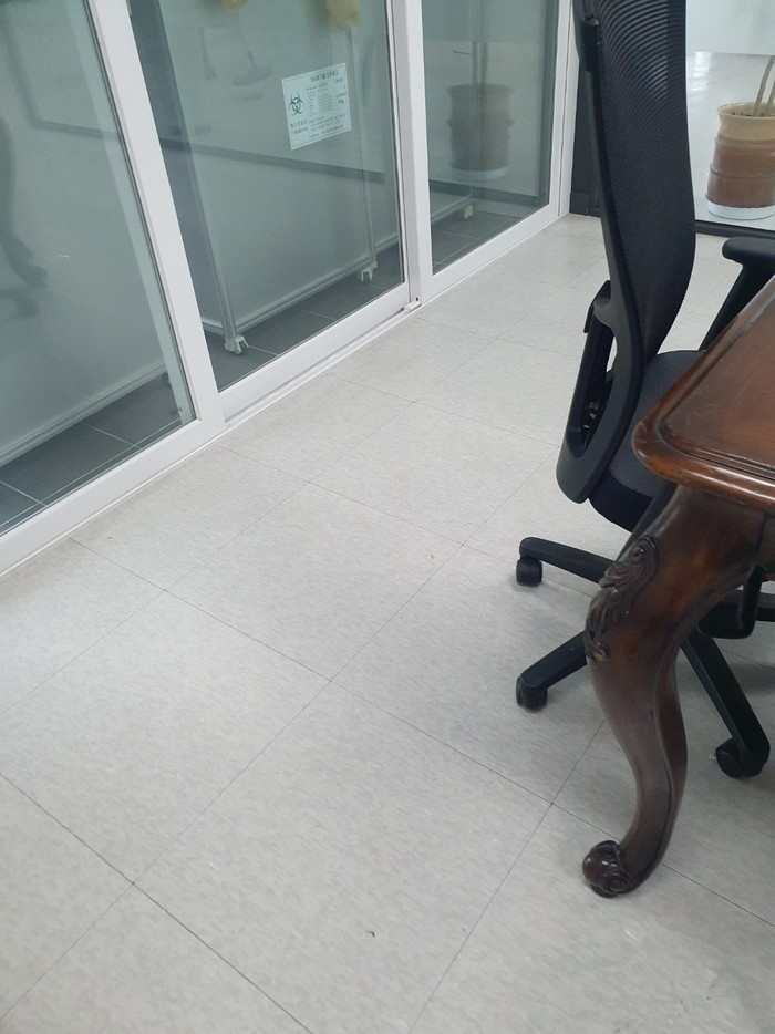 평촌 사무실청소 유리창