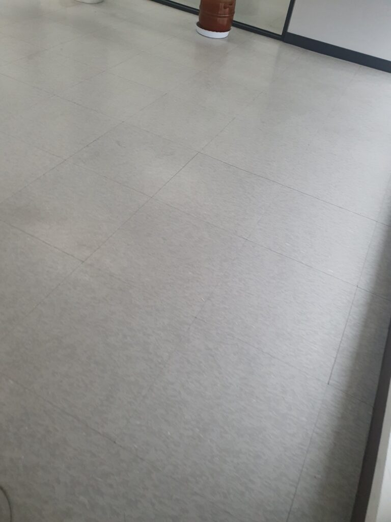 홍대 사무실청소 바닥
