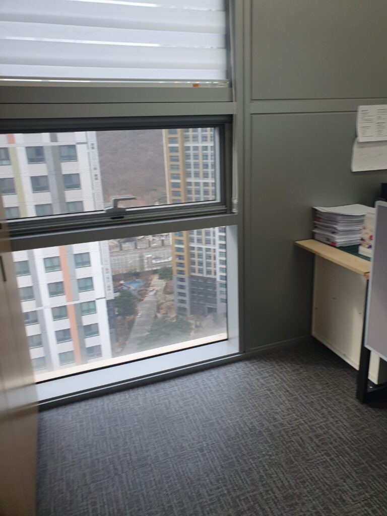 진천 사무실청소 사무실내부