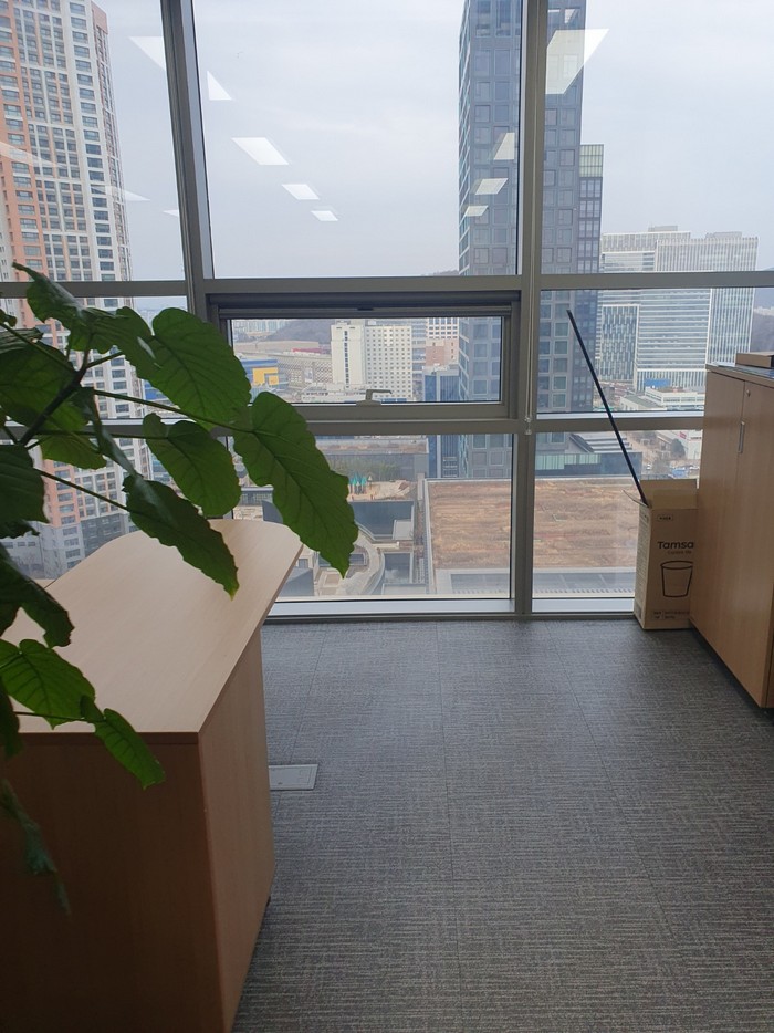 구리 사무실청소 유리창