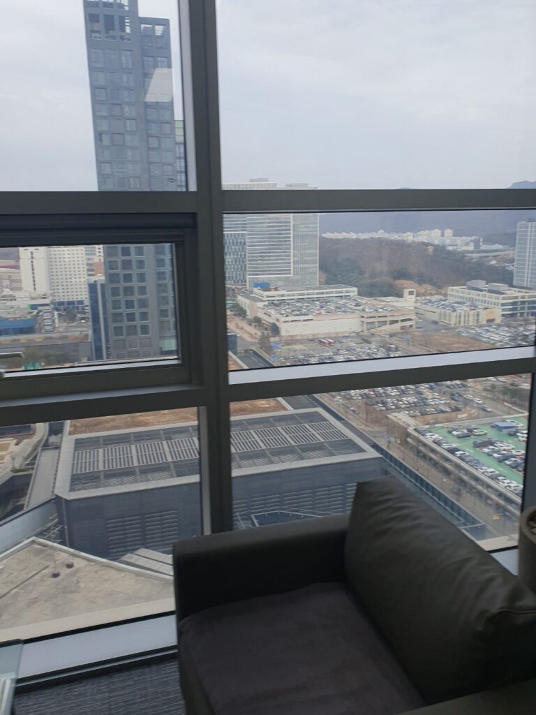 논현 사무실청소 유리창