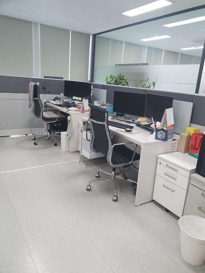 군산 사무실청소 사무실내부