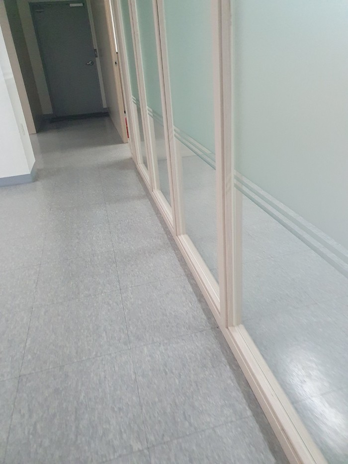 통로바닥
